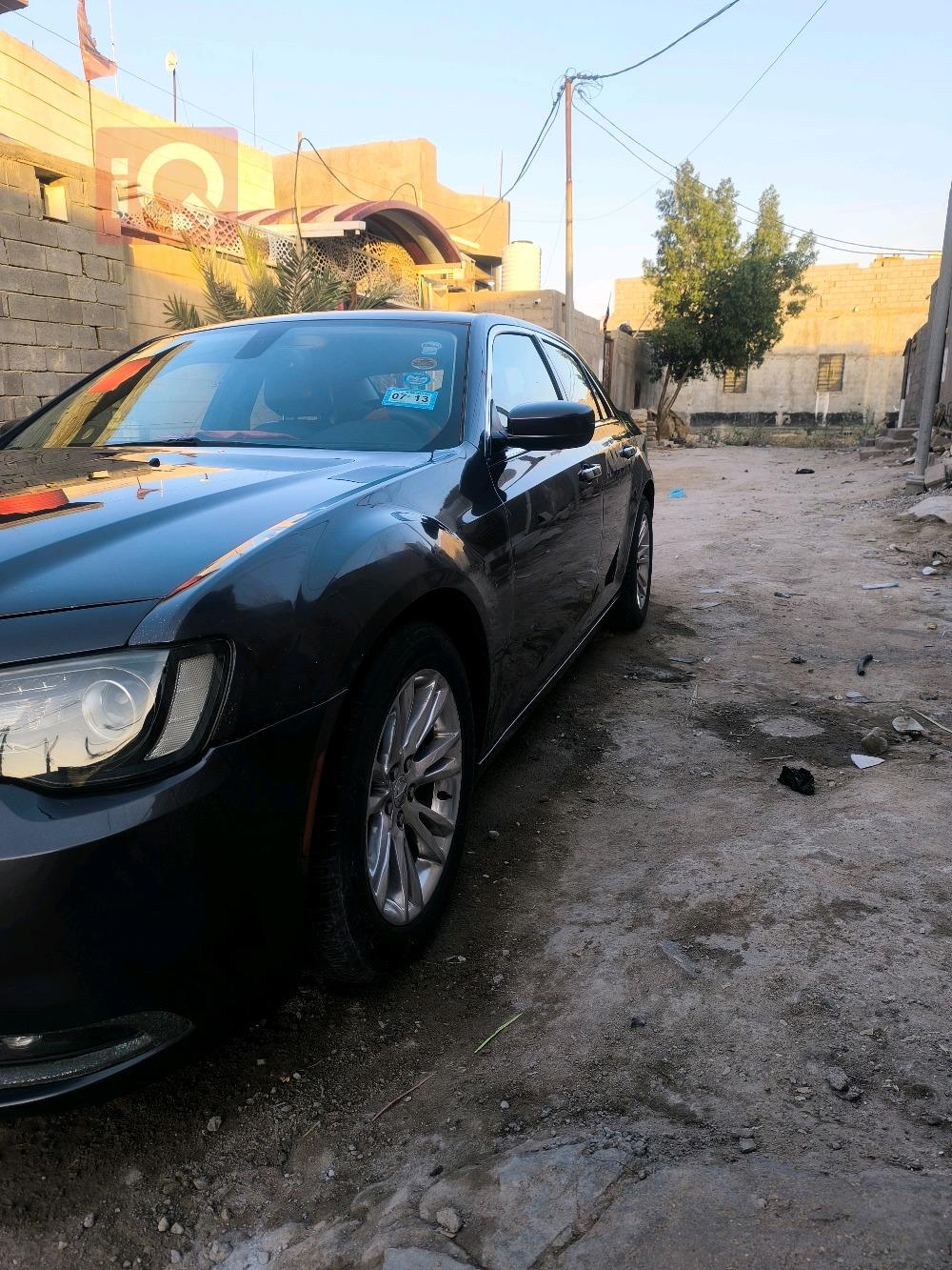 کرایسلەر 300
